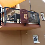 Romai Apartament *